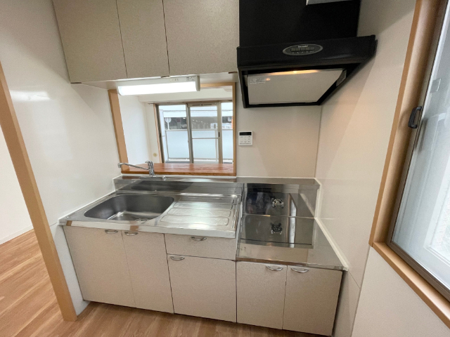 キッチン　※室内写真は別室サンプル。