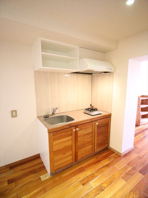 キッチン　キッチン・ガスコンロ付き（写真は別室）