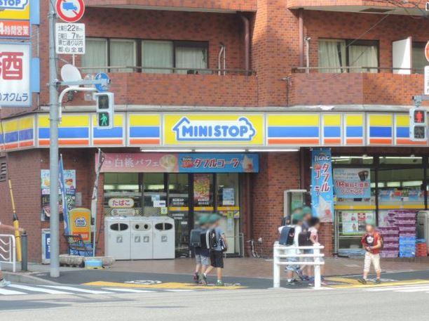 コンビニ　ミニストップ深川冬木店（コンビニ）まで70m