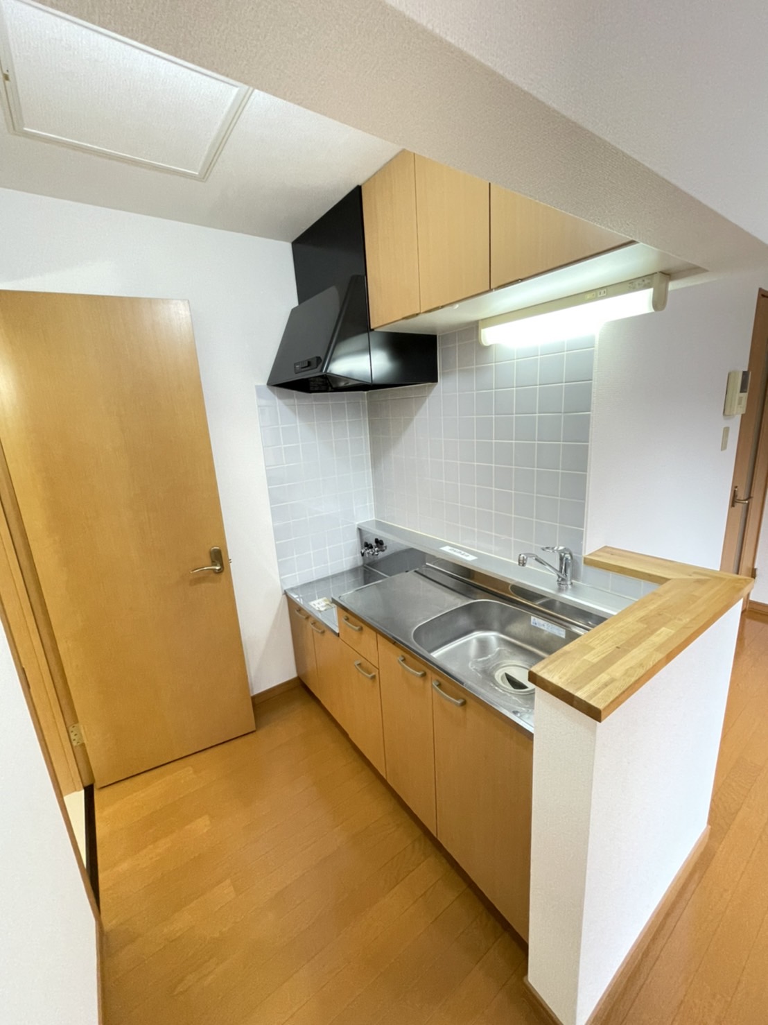 キッチン　※他号室のお写真です。