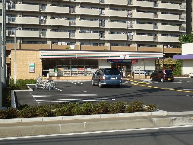 コンビニ　セブン-イレブン 志木幸町３丁目店（コンビニ）まで383m