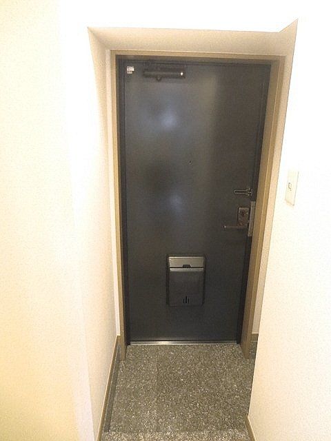 玄関　お部屋探しは株式会社　タウンハウジング　までお気軽にお問合…