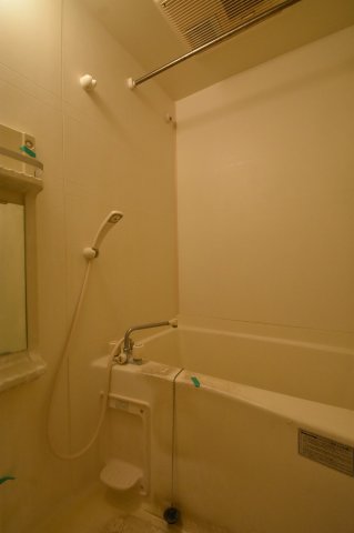 バス・シャワールーム　バス・トイレ別です。