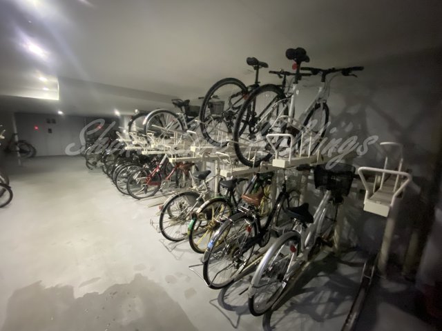 その他共有部分　駐輪場付き