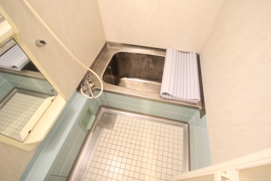 バス・シャワールーム　※他部屋のお写真になります