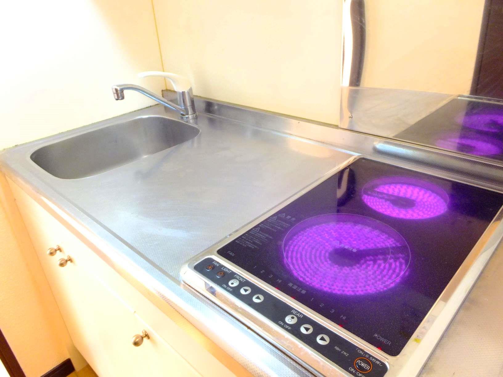 キッチン　同シリーズの類似となります。現況を優先致します。