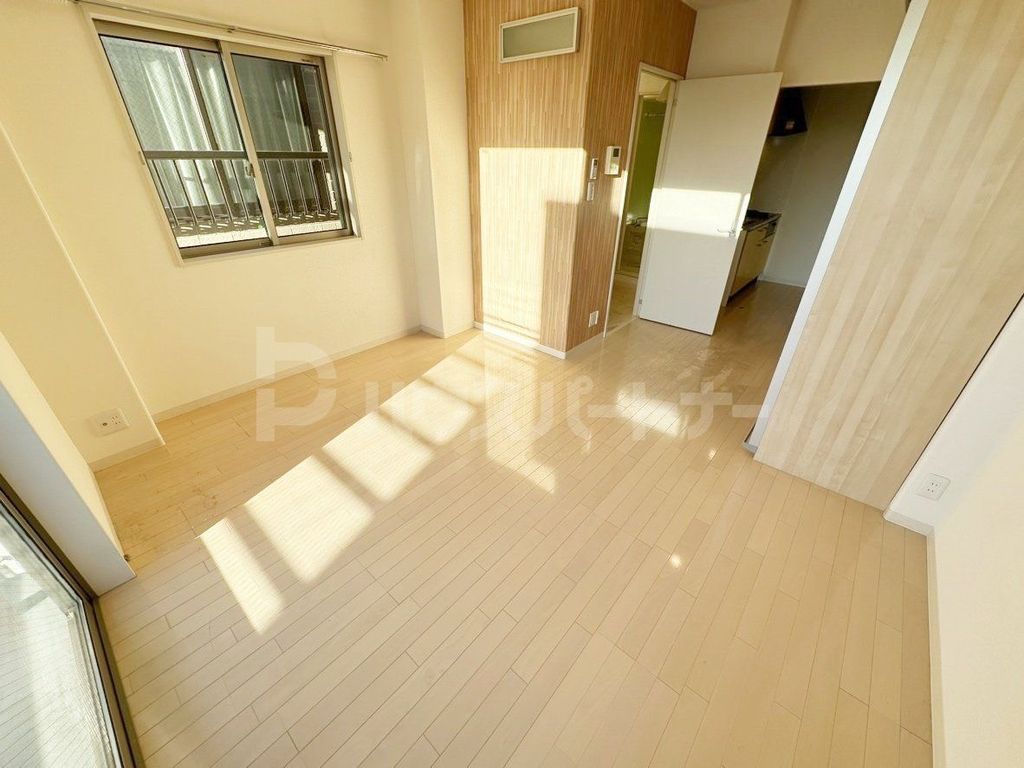 居室・リビング　玄関