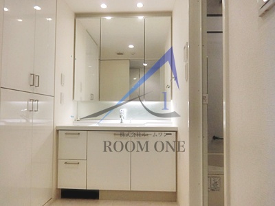 洗面設備　洗面台です。