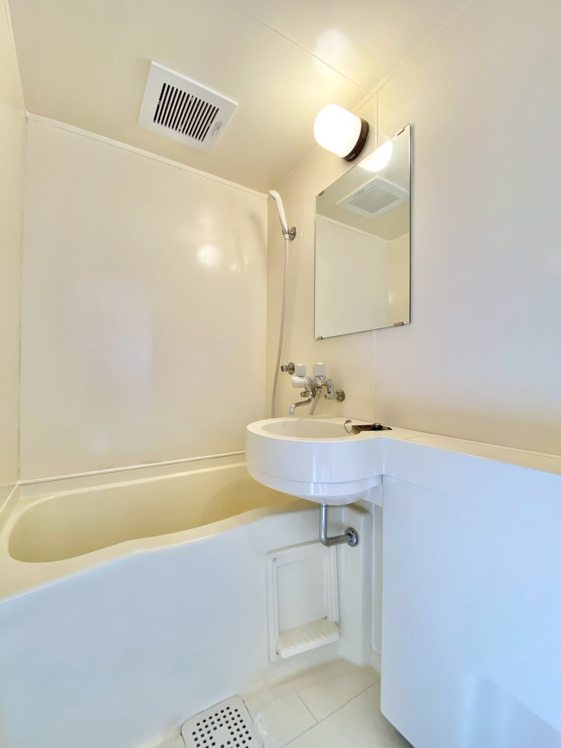 バス・シャワールーム　※同物件別号室の写真になります