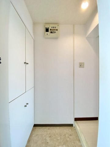 玄関　※同物件別号室の写真になります
