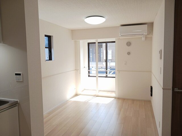 居室・リビング　ゆったり過ごせる居間です