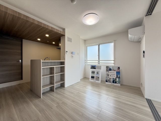 居室・リビング　同施工会社参考写真です