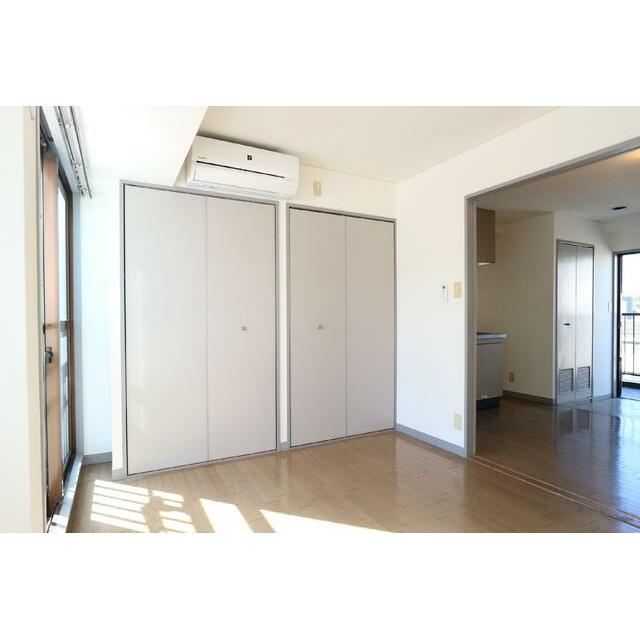 居室・リビング　内装