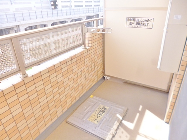 バルコニー　南向き日当たり◎