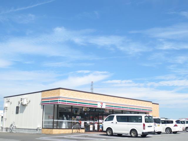 コンビニ　セブンイレブン御所野堤台店（コンビニ）まで400m