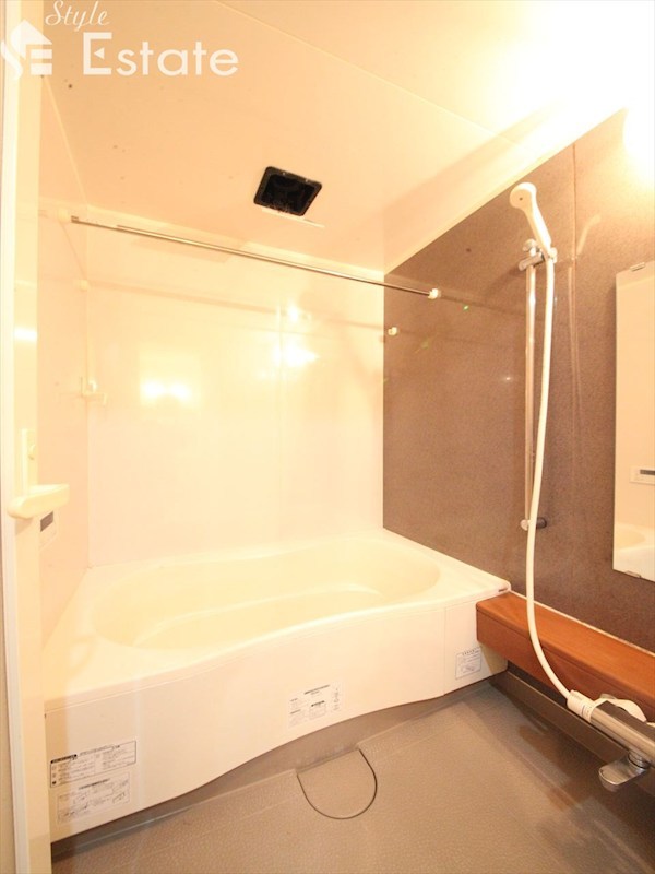 バス・シャワールーム　バスルーム