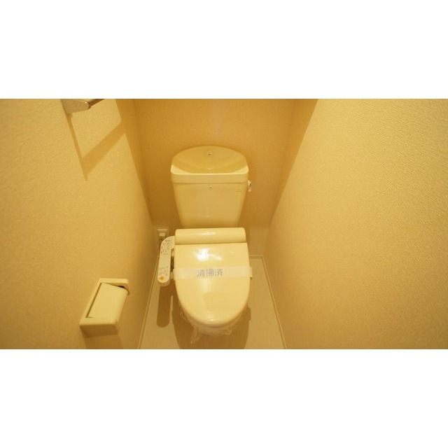 トイレ　温水洗浄便座