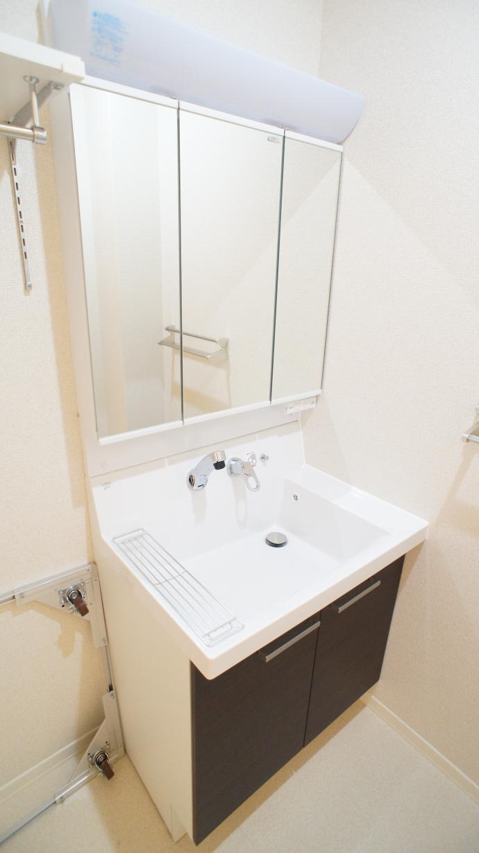 洗面設備　洗髪洗面化粧台