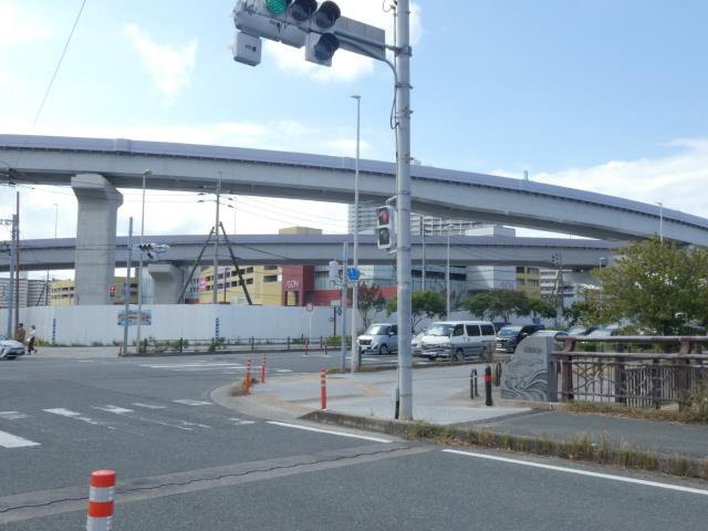 スーパー　イオン香椎浜店（スーパー）まで758m