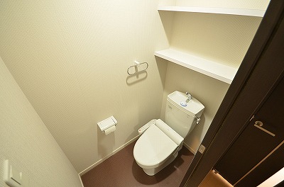 トイレ　温水洗浄便座