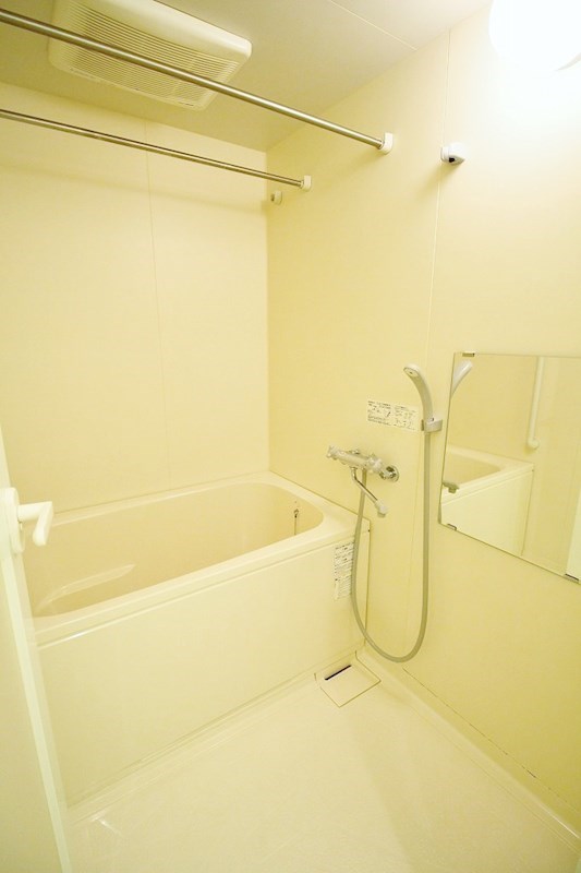 バス・シャワールーム　浴室乾燥機付のお風呂