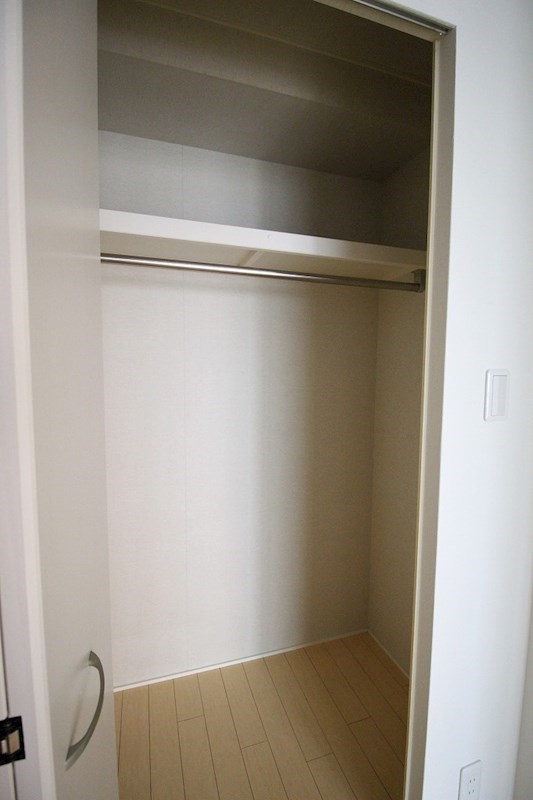 収納　奥行きのあるウォークインクローゼットあり