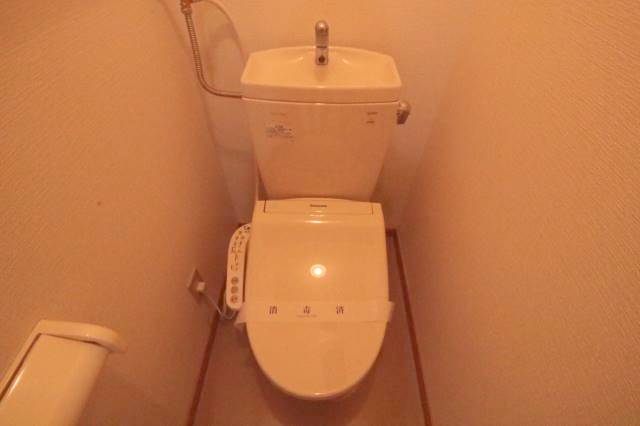 トイレ　人気設備♪シャワートイレ♪