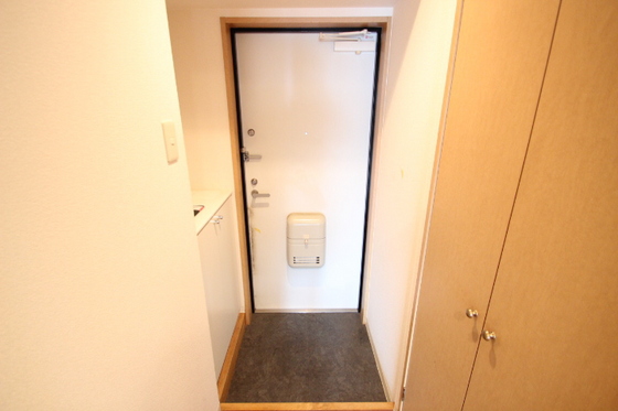 玄関　※別部屋の写真です