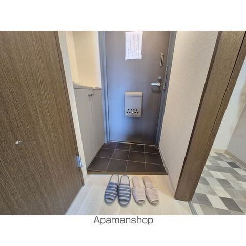 地下鉄東西線 南郷１３丁目駅 徒歩6分 4階建 築29年の玄関写真