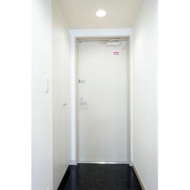 玄関　※写真は同タイプ住戸です。