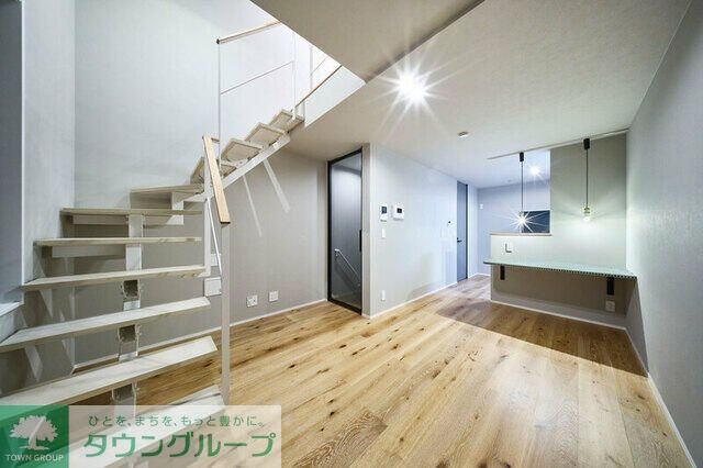 居室・リビング　タウンハウジング調布店まで♪