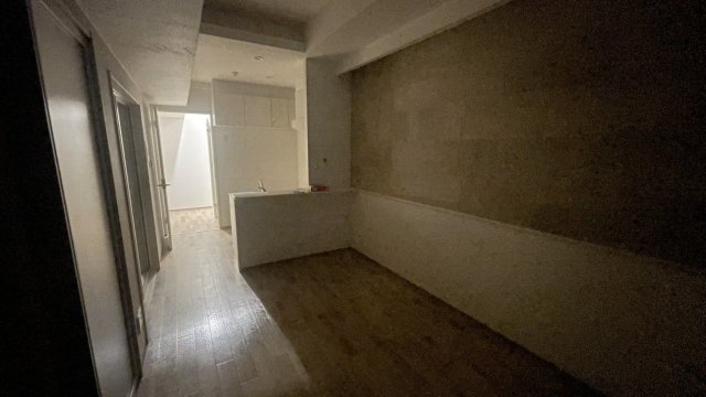 居室・リビング　同物件別号室のものです。