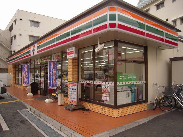 コンビニ　セブンイレブン池田旭丘１丁目店（コンビニ）まで1079m