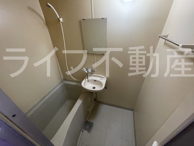 バス・シャワールーム　お風呂で日々の疲れを落としましょう