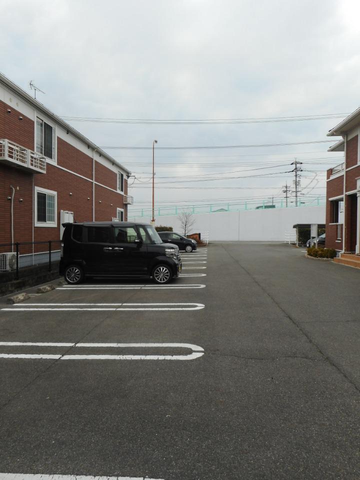 駐車場　駐車場