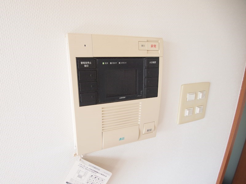セキュリティ　TVモニタ付きで安心です。