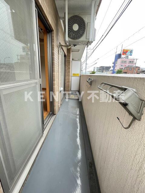 バルコニー　外からの目が気にならないバルコニーで洗濯物が干せます
