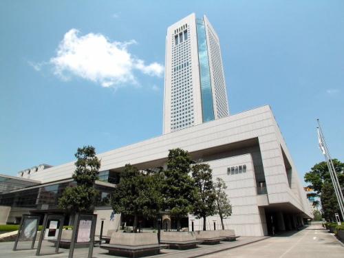 ショッピングセンター　東京オペラシティビル東京オペラシティタワー（ショッピングセンター）まで422m