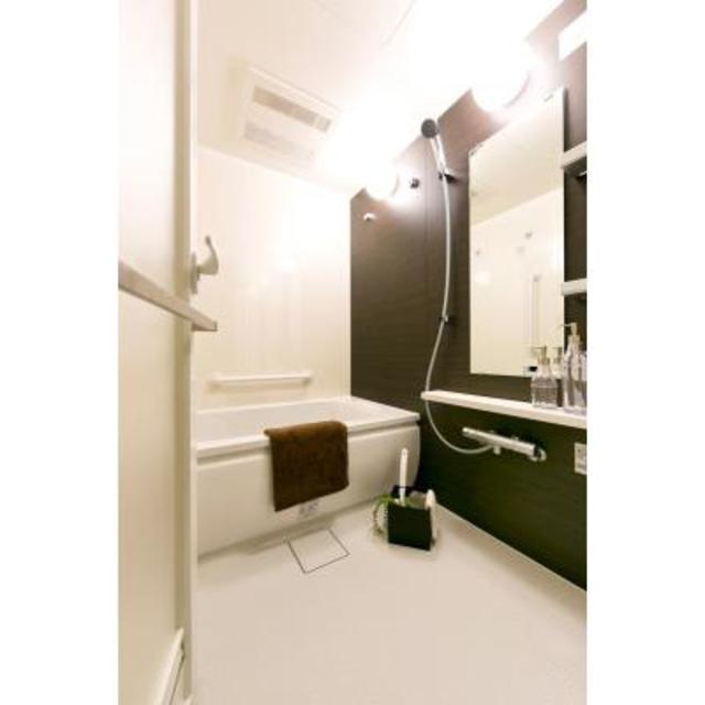 バス・シャワールーム　※写真は同タイプ住戸です。