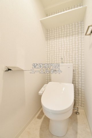 トイレ　温水洗浄便座付き