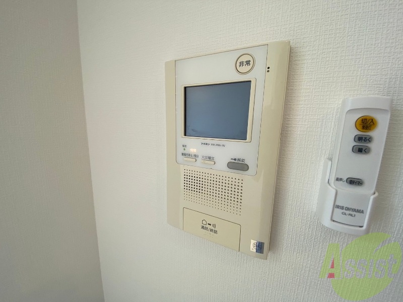 セキュリティ　ＴＶモニター付インターホンです。来客者の顔が見えるので安心！