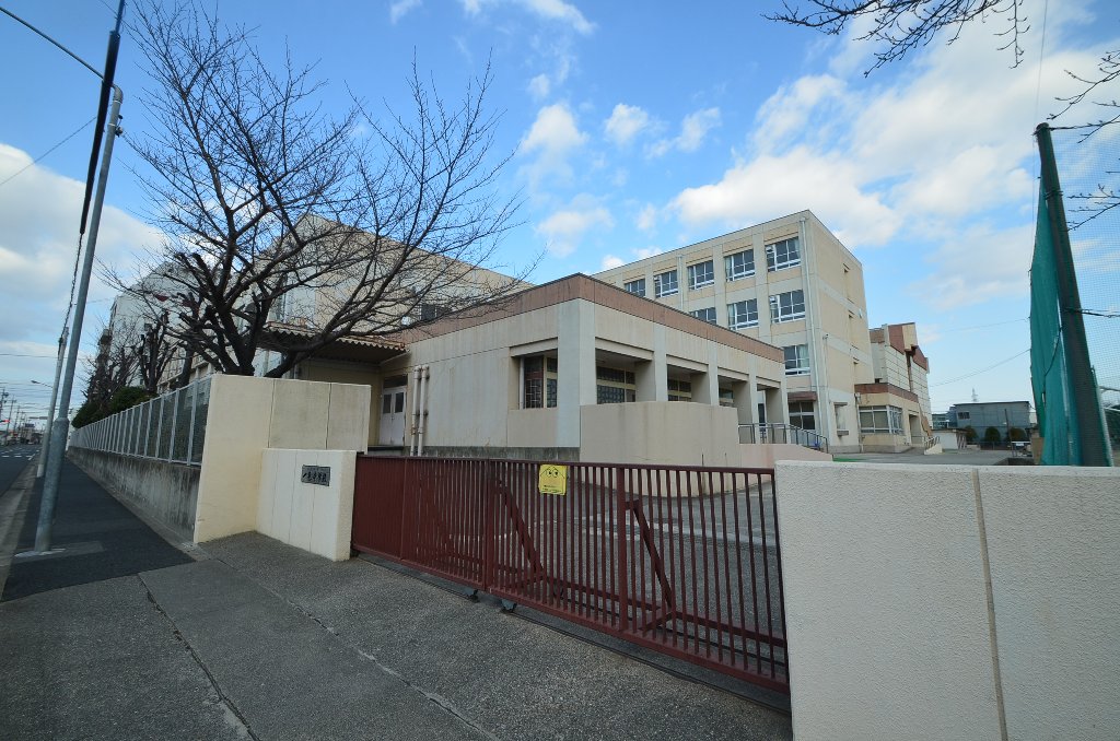 その他　名古屋市立一色中学校（その他）まで549m