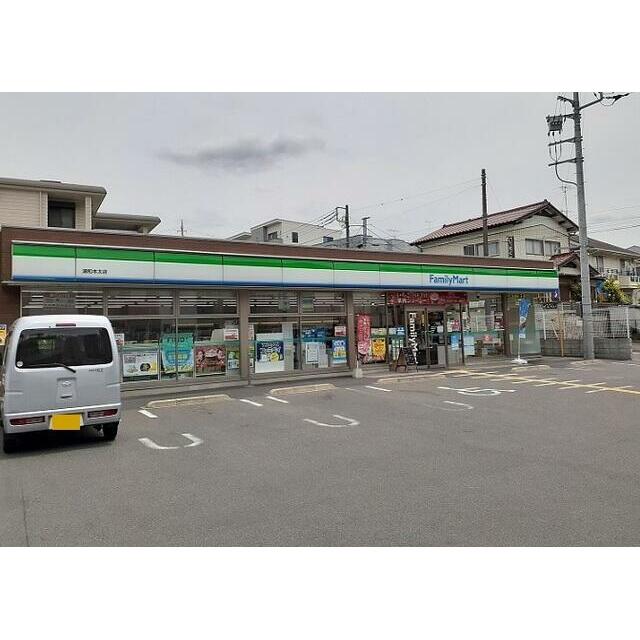 コンビニ　ファミリーマート 浦和本太店（コンビニ）まで51m