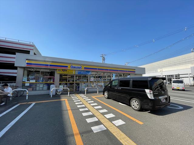 コンビニ　ミニストップ（コンビニ）まで1077m