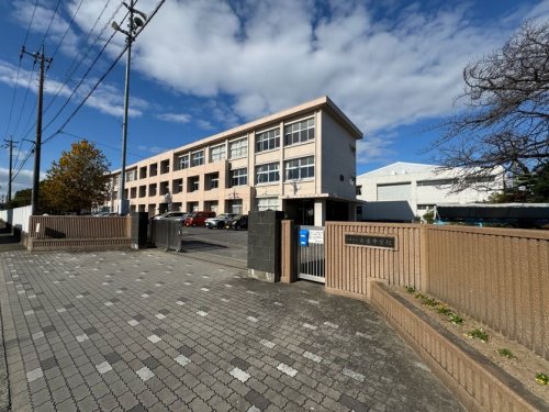 中学校　布袋中学校（中学校）まで1333m