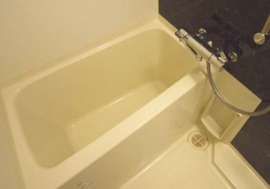 バス・シャワールーム　写真は同タイプ住居です。