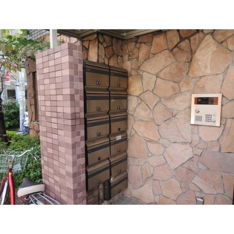 エントランス　メールボックス