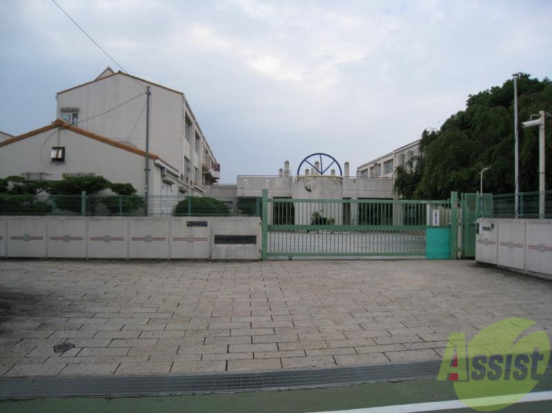小学校　鹿の子台小学校（小学校）まで260m