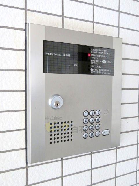 エントランス　人気のオートロック付きマンションです♪