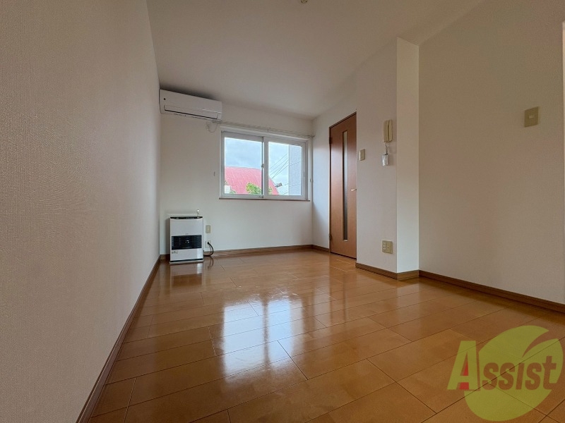 居室・リビング　広くてキレイなお部屋が広がっていて、充実した生活が送れそう。